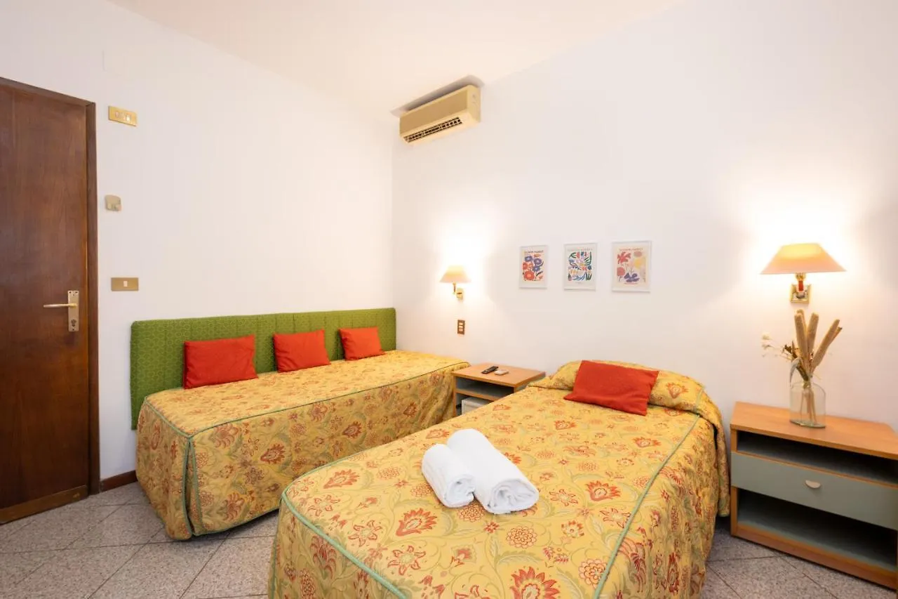 Affittacamere Camelia Rooms Venice Guesthouse Mestre