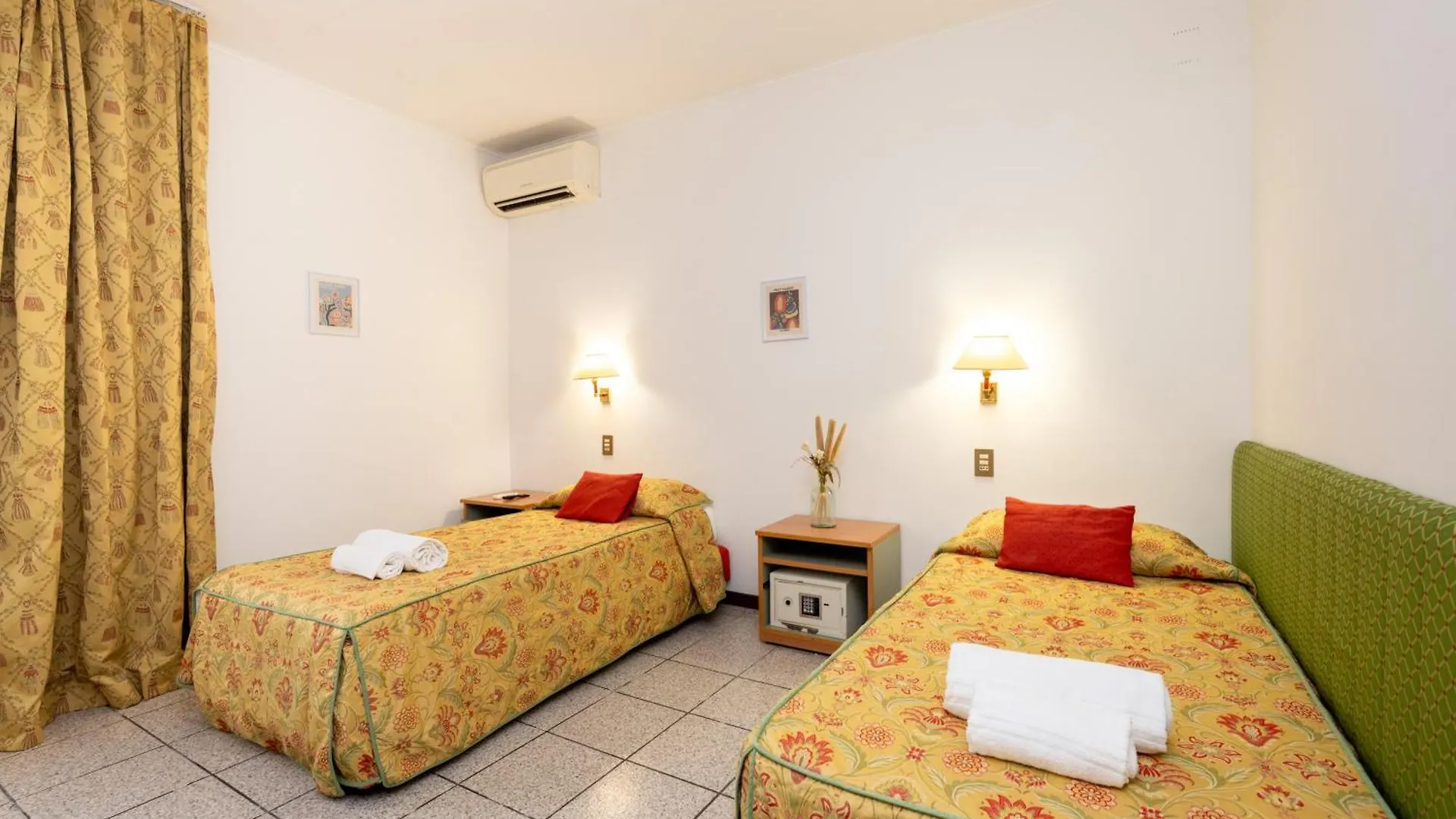 Guest house Camelia Rooms Venice Guesthouse Mestre Italy