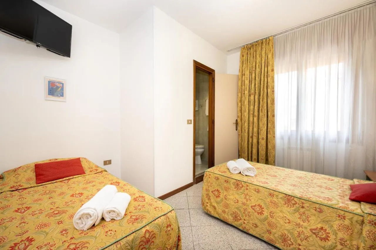 ゲストハウス Camelia Rooms Venice Guesthouse メストレ